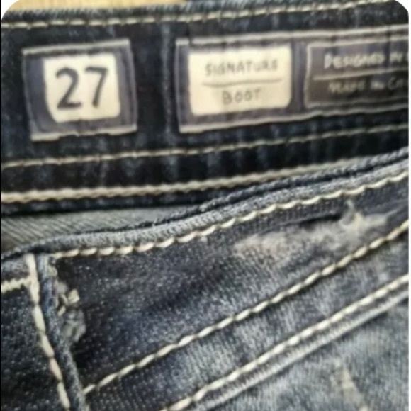 NWT Miss Me Signature Boot Jeans Sz 27x34 super cute cool logo patch - Picture 7 of 12